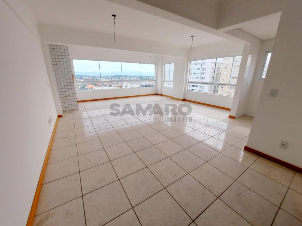 Apartamento 3 Dormitórios